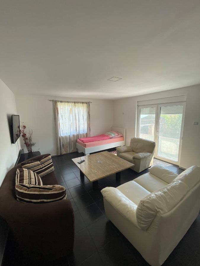 Vulsa Apartmani Kladovo Exterior foto